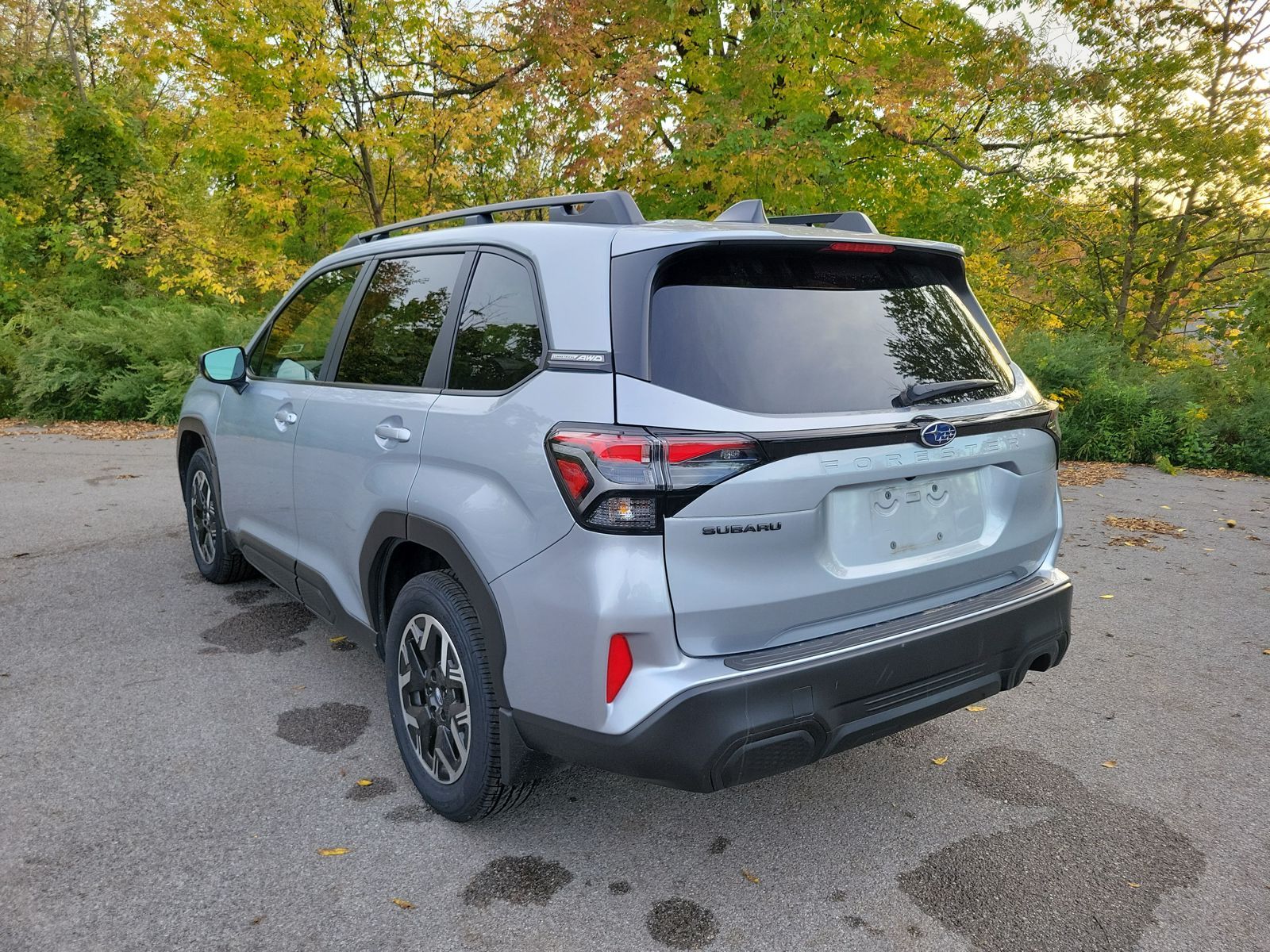 2025 Subaru Forester Premium photo 3