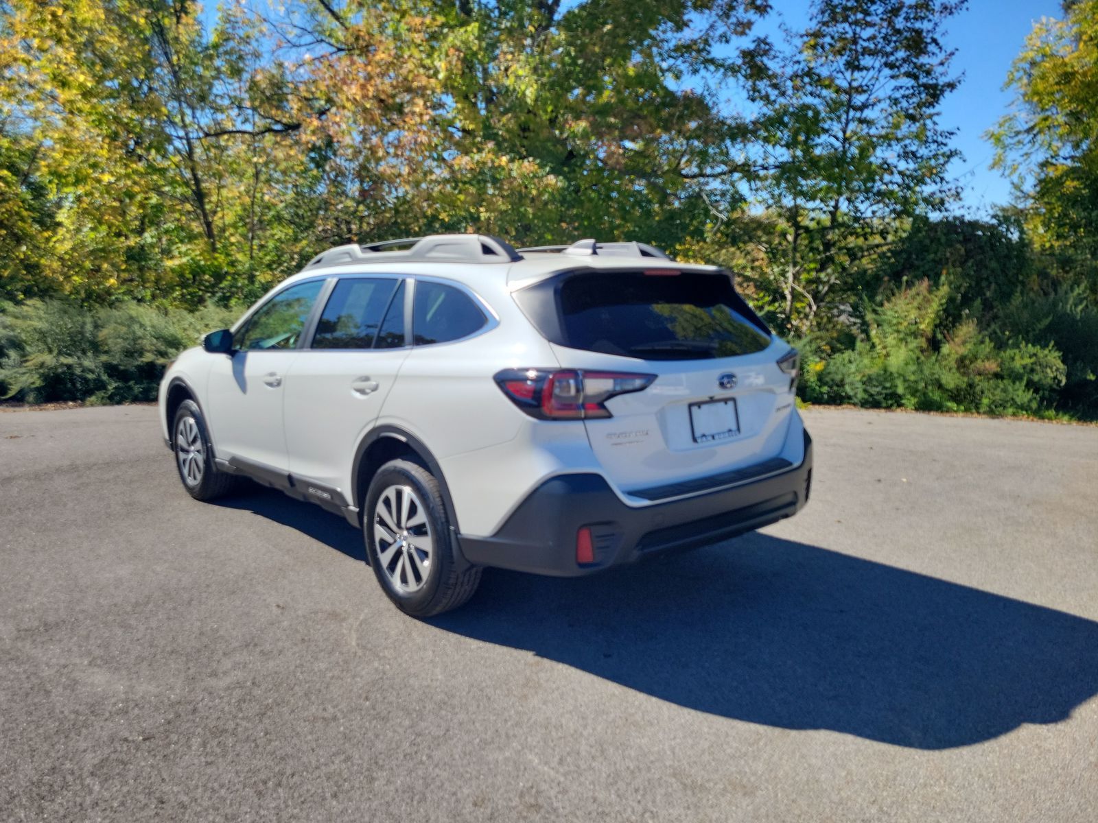 2022 Subaru Outback Premium photo 2
