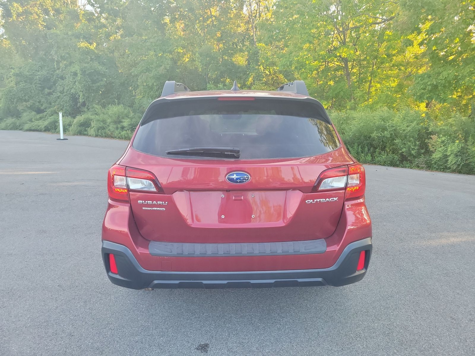 2019 Subaru Outback 2.5i Premium photo 3