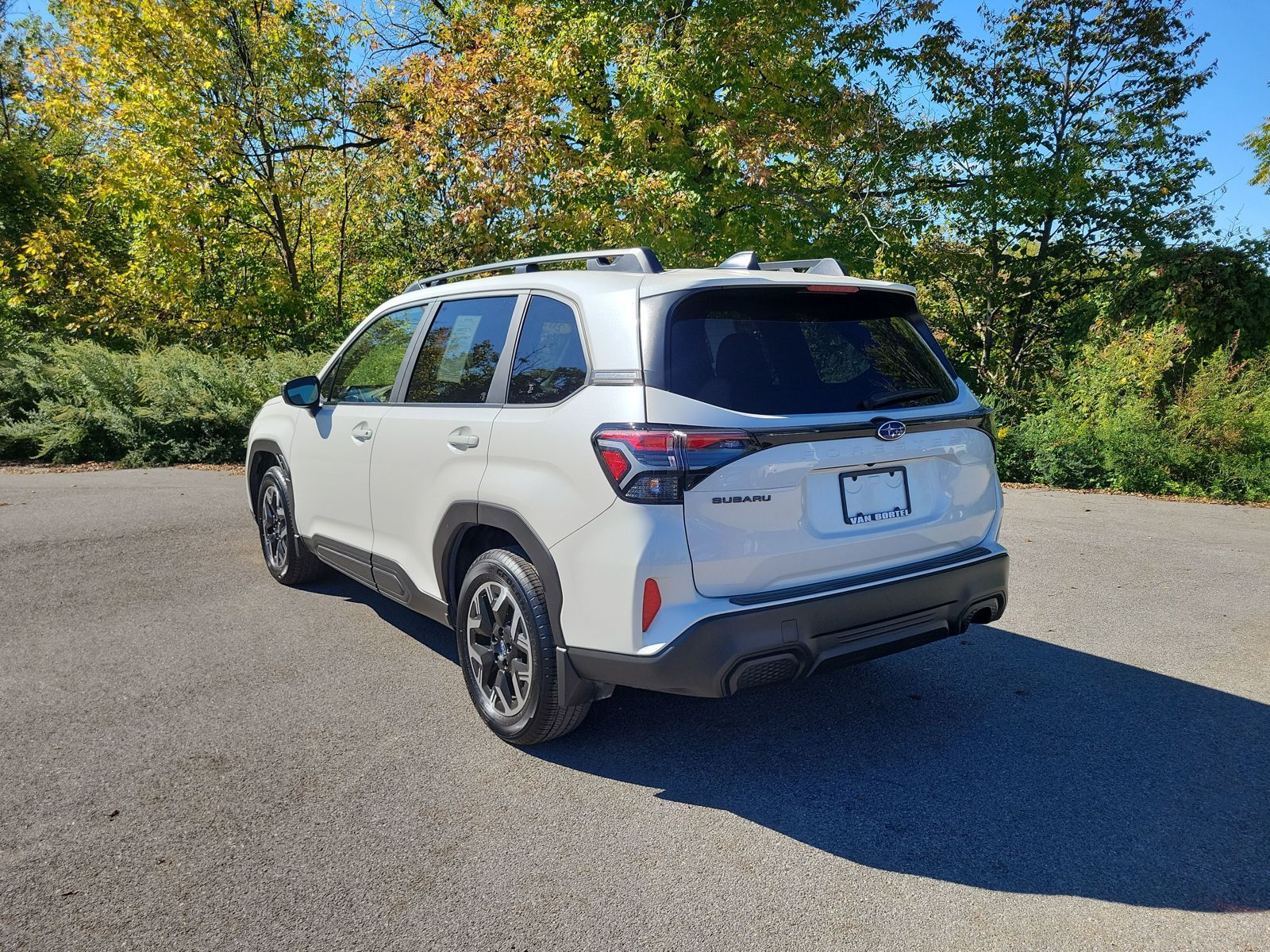 2025 Subaru Forester Premium Base photo 2