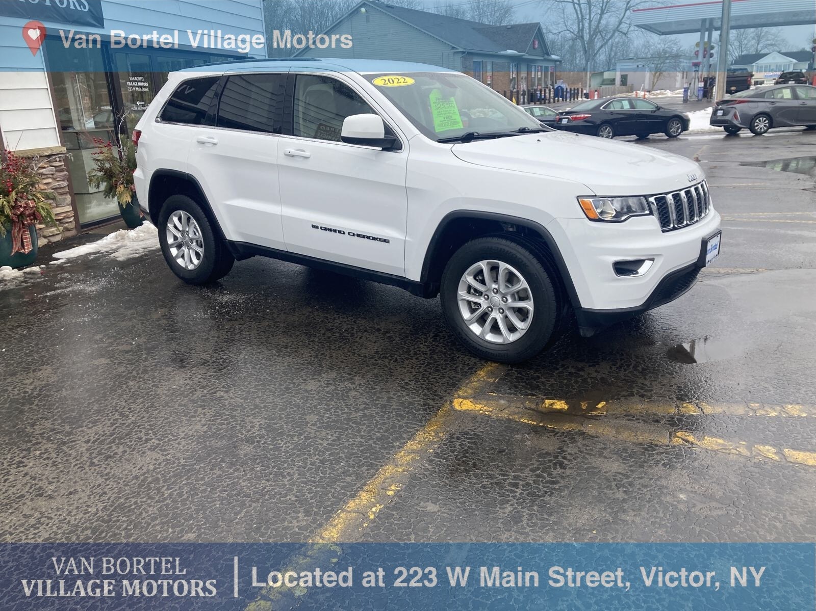 2022 Jeep Grand Cherokee Laredo E photo 4