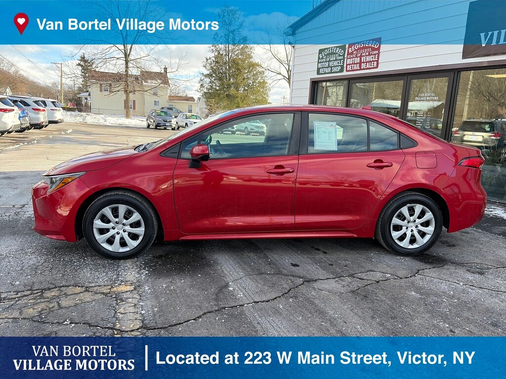 Used 2021 Toyota Corolla LE Sedan