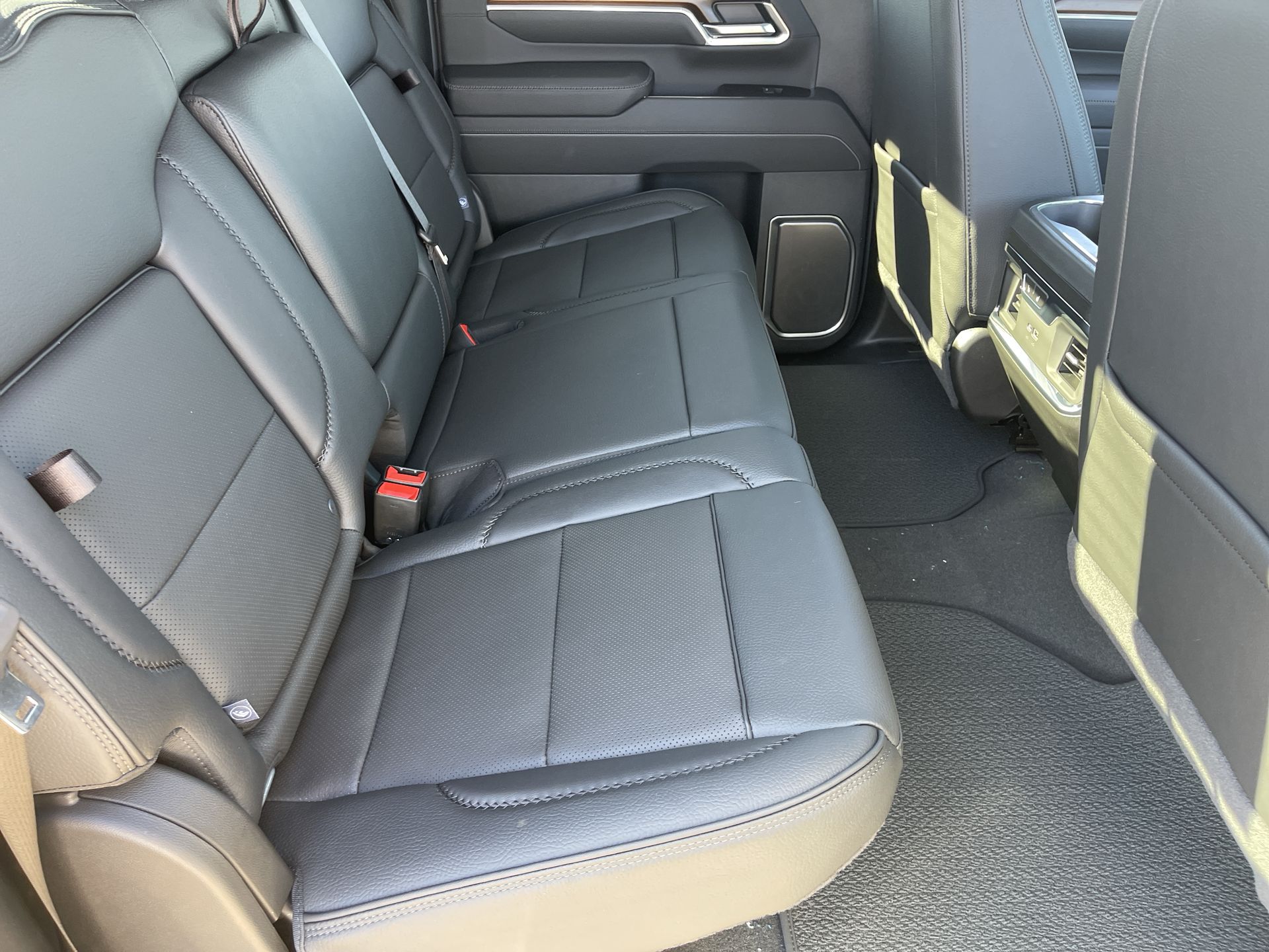 2026 GMC Sierra 2500HD Denali - Photo 75