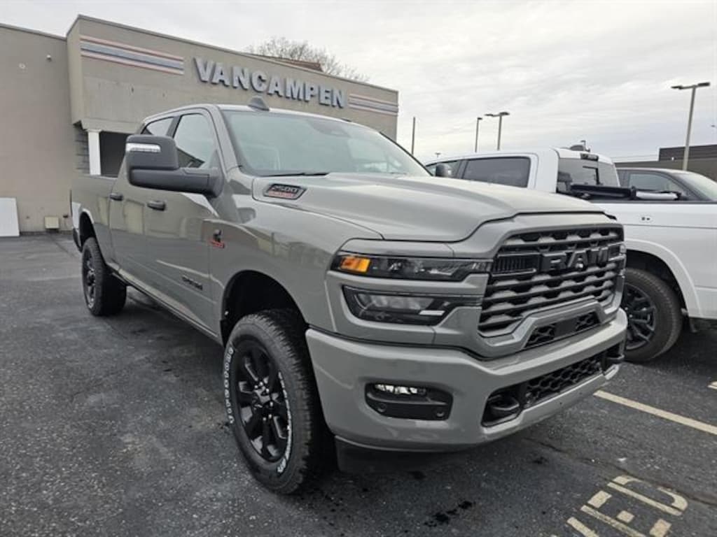 New 2026 Ram 2500 BIG HORN CREW CAB 4X4 6'4 BOX Pickup
