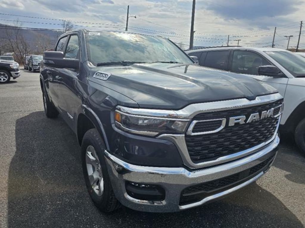 New 2026 Ram 1500 BIG HORN CREW CAB 4X4 6'4 BOX Pickup
