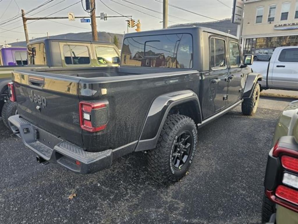 New 2026 Jeep Gladiator WILLYS 4X4 Pickup