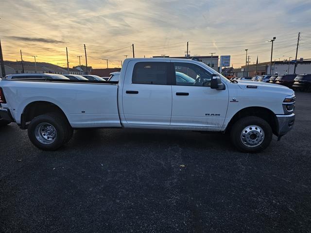 2026 Ram 3500 Big Horn photo 4