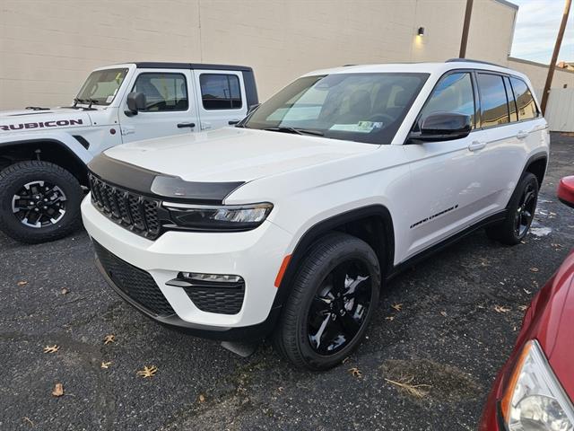 2025 Jeep Grand Cherokee Limited's photo