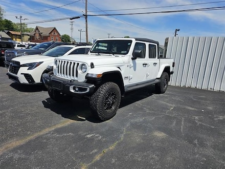 2022 Jeep Gladiator Overland Truck Crew Cab