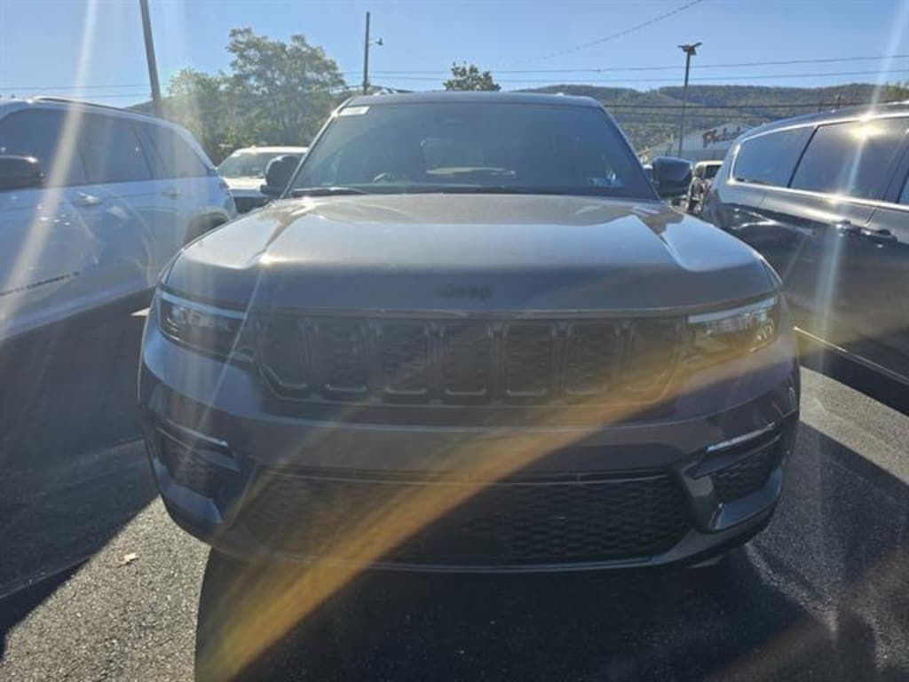 New 2025 Jeep Grand Cherokee LIMITED 4X4 Sport Utility