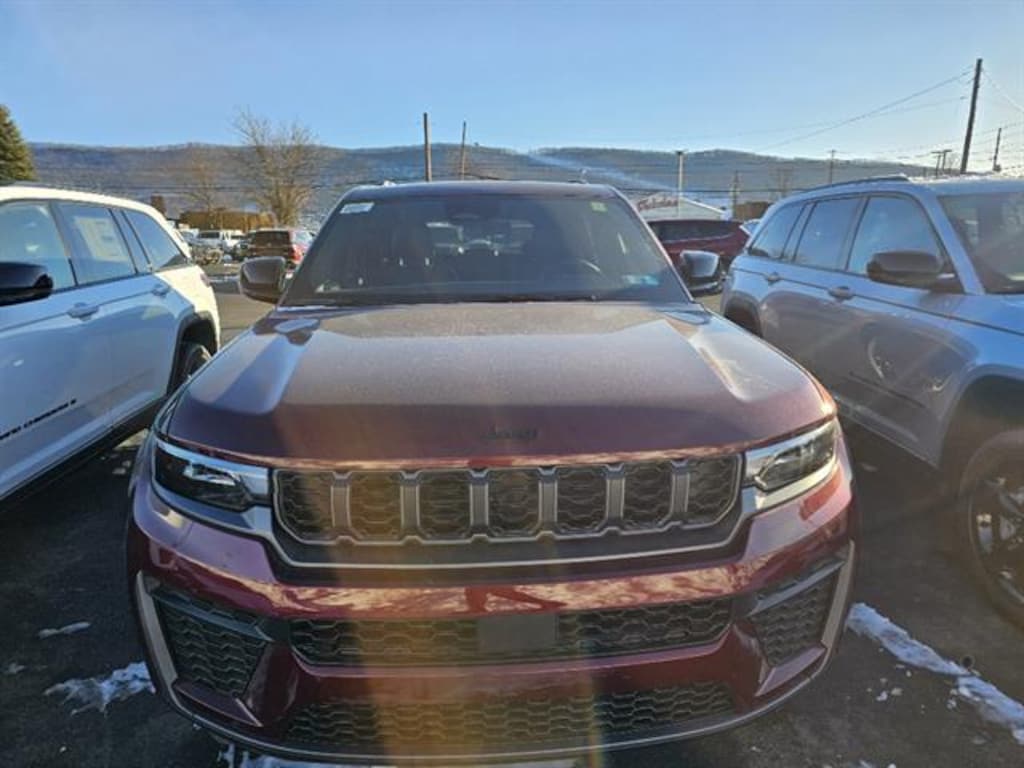 New 2026 Jeep Grand Cherokee LAREDO ALTITUDE 4X4 Sport Utility