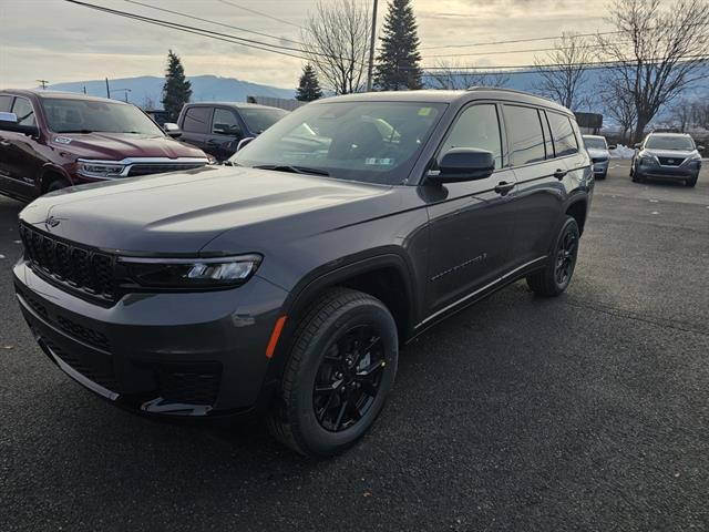 2025 Jeep Grand Cherokee L Altitude's photo