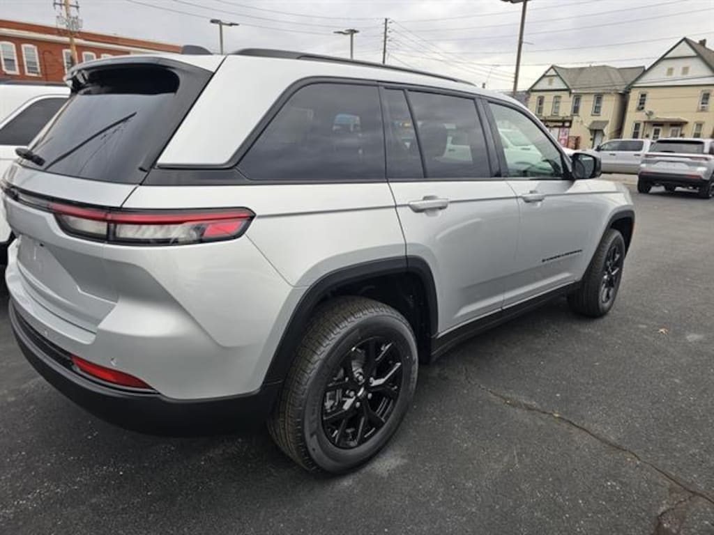 New 2025 Jeep Grand Cherokee ALTITUDE X 4X4 Sport Utility