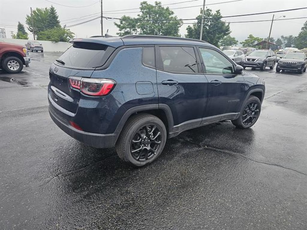 New 2026 Jeep Compass LATITUDE ALTITUDE 4X4 Sport Utility