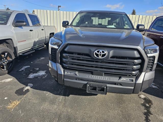 2024 Toyota Tundra SR5 photo 2