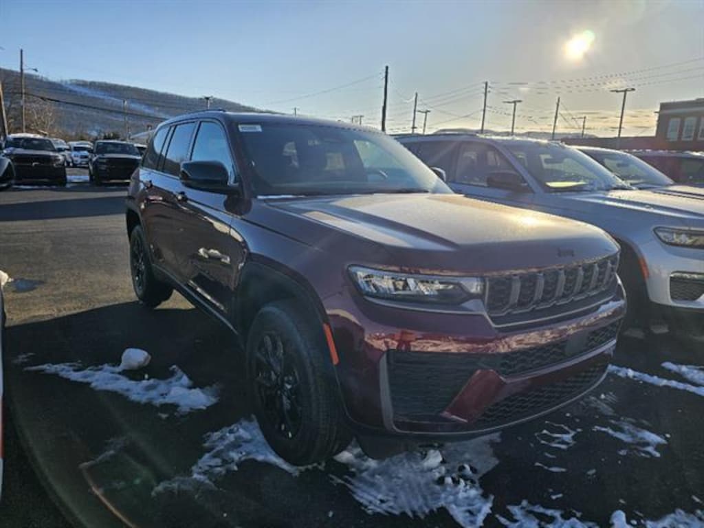 New 2026 Jeep Grand Cherokee LAREDO ALTITUDE 4X4 Sport Utility