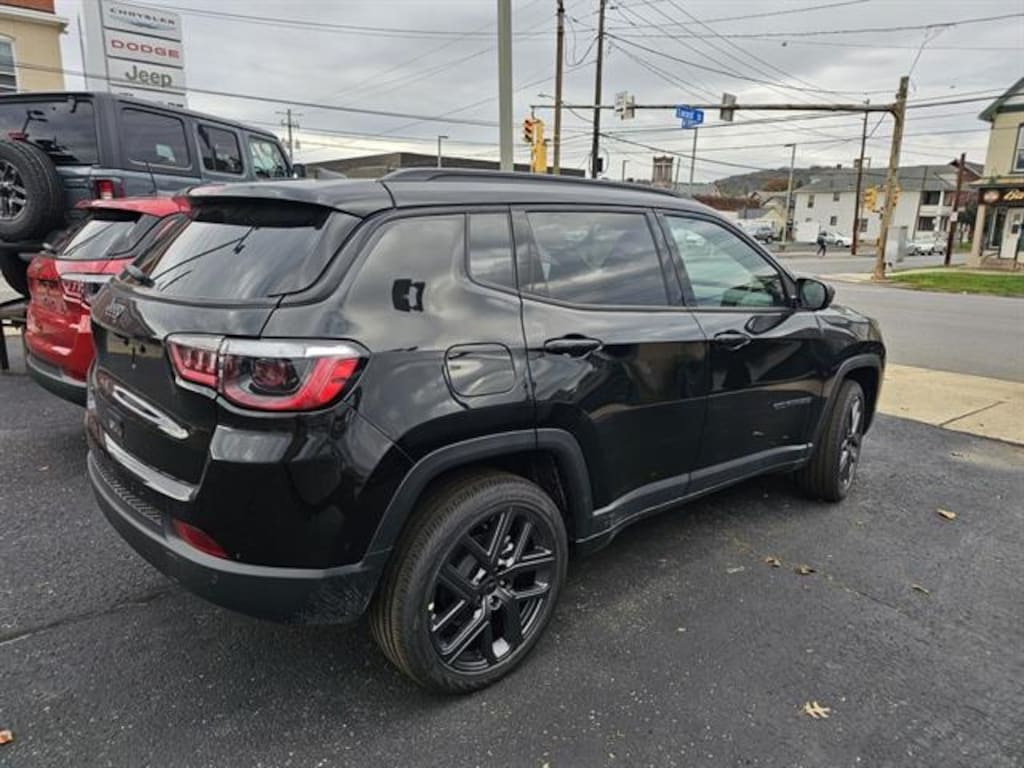 New 2026 Jeep Compass LIMITED ALTITUDE 4X4 Sport Utility