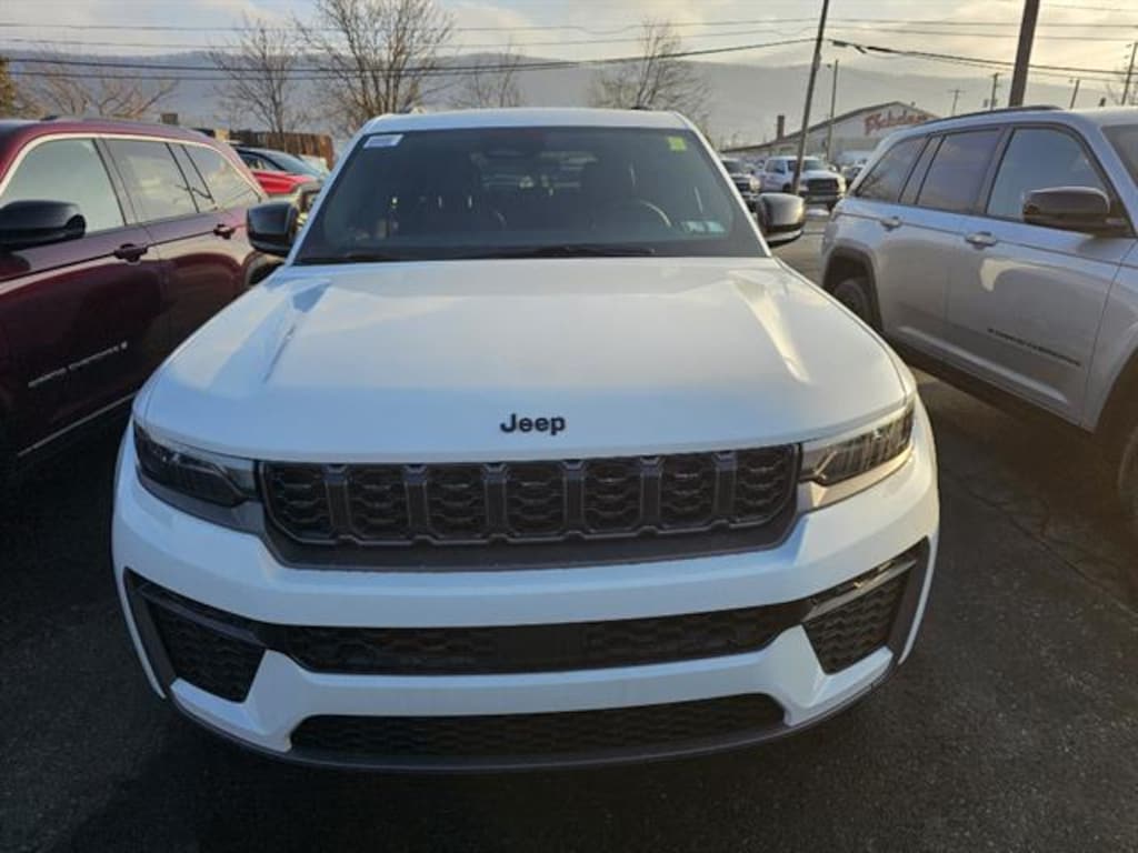 New 2026 Jeep Grand Cherokee LAREDO ALTITUDE 4X4 Sport Utility