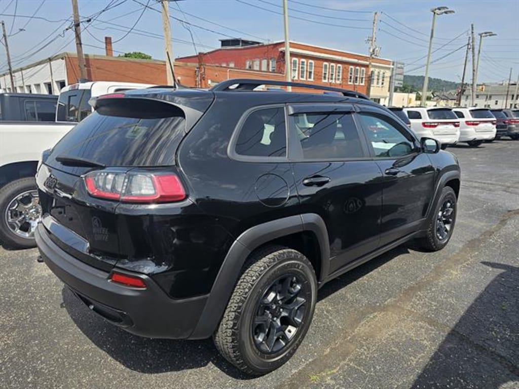 Used 2022 Jeep Cherokee X SUV