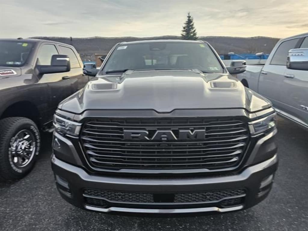New 2026 Ram 1500 LARAMIE CREW CAB 4X4 5'7 BOX Pickup