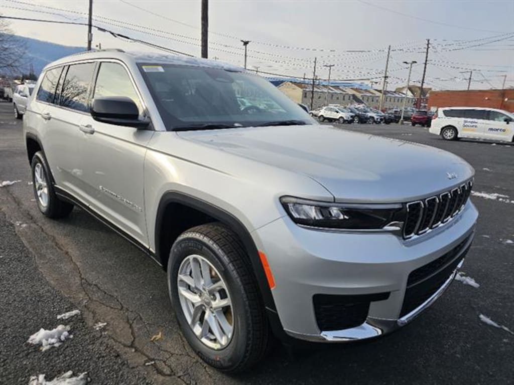 New 2025 Jeep Grand Cherokee L LAREDO X 4X4 Sport Utility