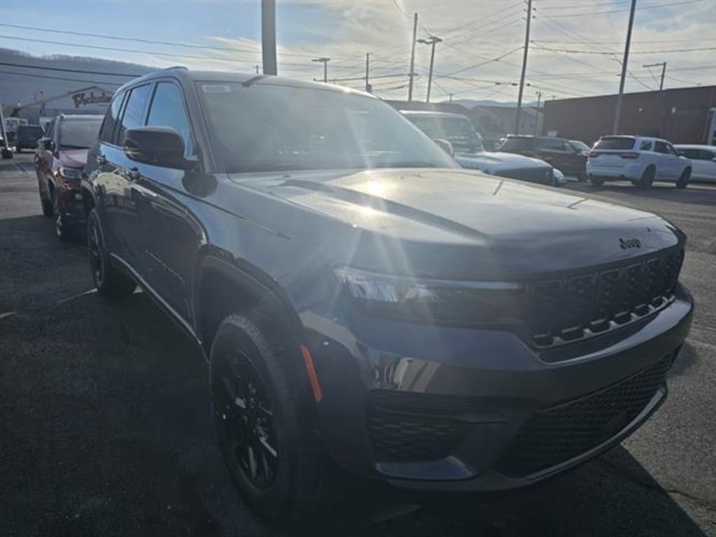 New 2025 Jeep Grand Cherokee ALTITUDE X 4X4 Sport Utility