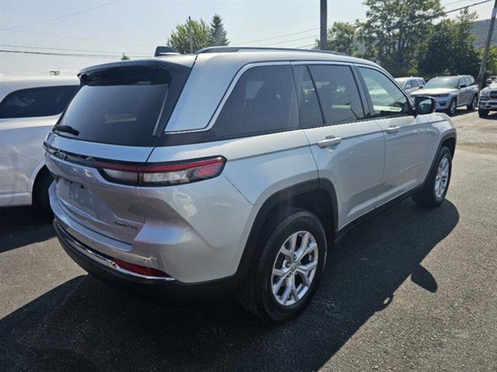 Used 2022 Jeep Grand Cherokee Limited SUV