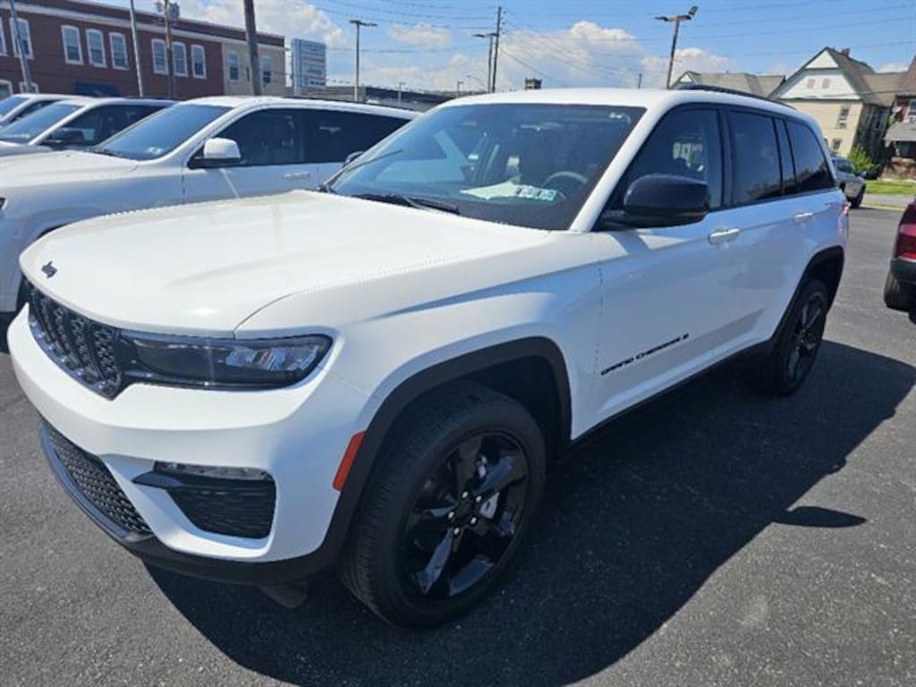 Used 2023 Jeep Grand Cherokee Limited SUV