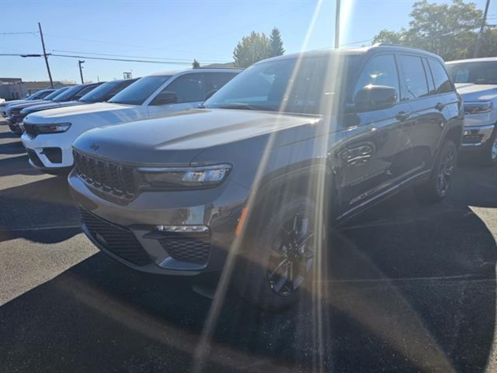 New 2025 Jeep Grand Cherokee LIMITED 4X4 Sport Utility
