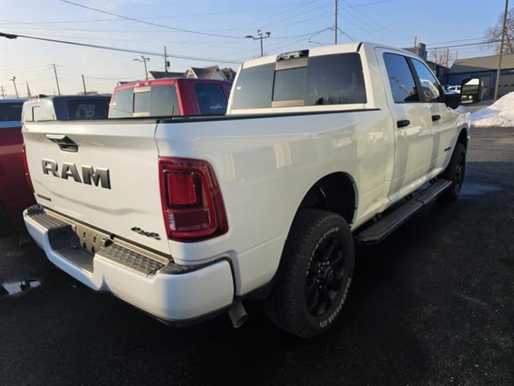 New 2026 Ram 2500 BIG HORN CREW CAB 4X4 6'4 BOX Pickup