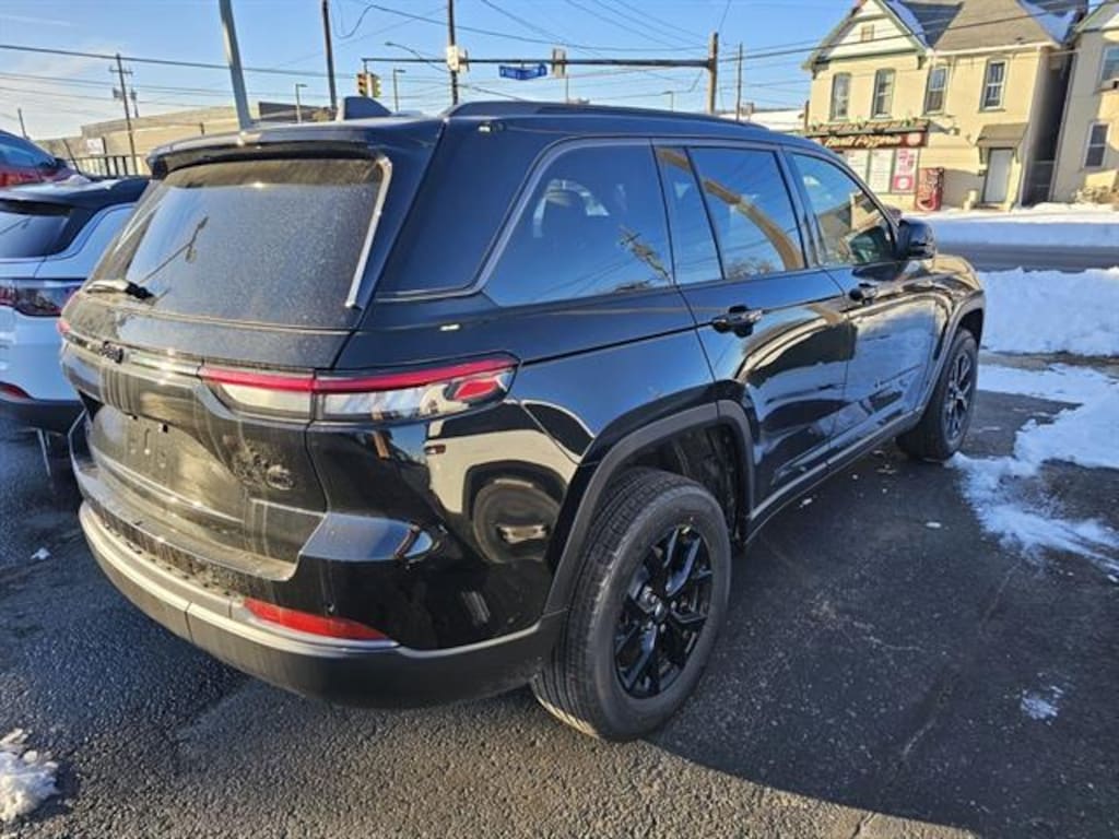 New 2026 Jeep Grand Cherokee ALTITUDE 4X4 Sport Utility