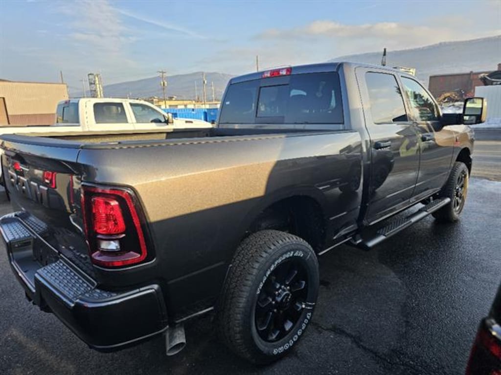 New 2026 Ram 2500 BLACK EXPRESS CREW CAB 4X4 6'4 BOX Pickup