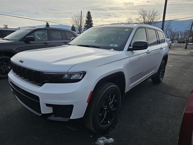 2025 Jeep Grand Cherokee L Altitude's photo
