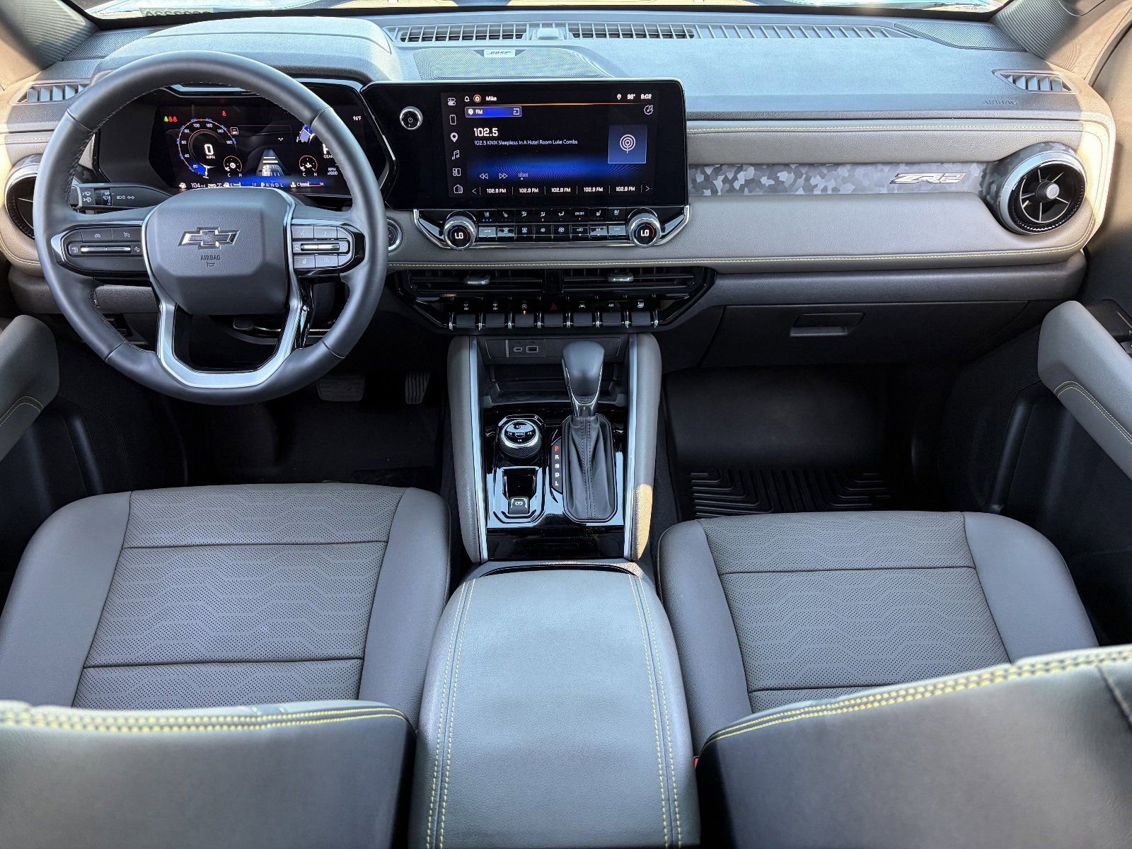 2025 Chevrolet Colorado ZR2 - Photo 16
