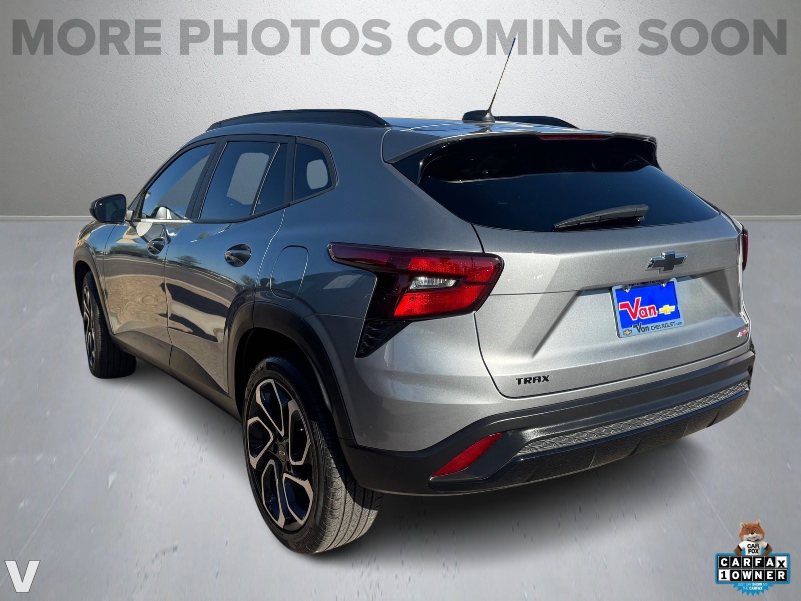 2024 Chevrolet Trax photo 2