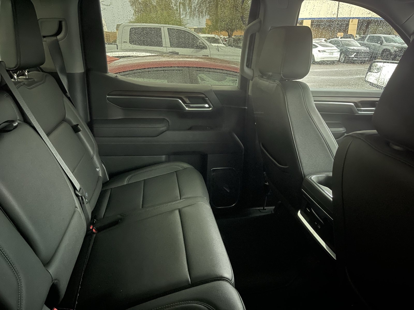 2023 GMC Sierra 1500 SLT - Photo 8