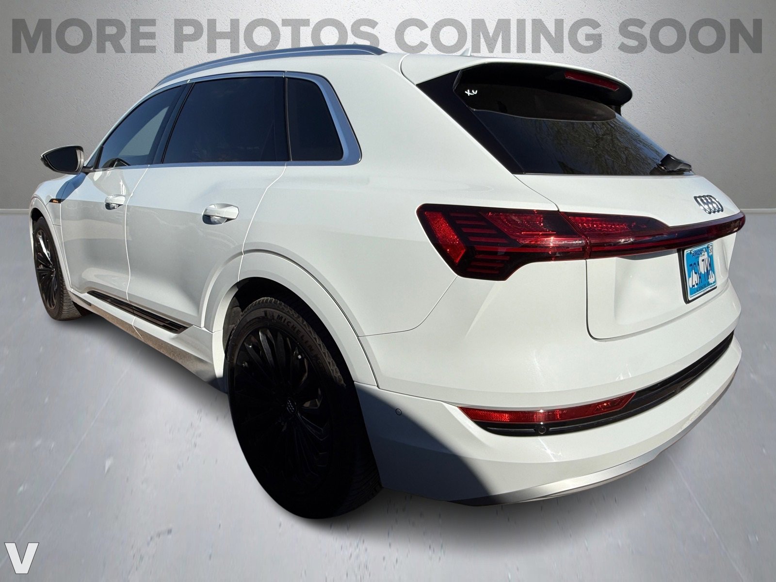 2019 Audi e-tron Prestige photo 3