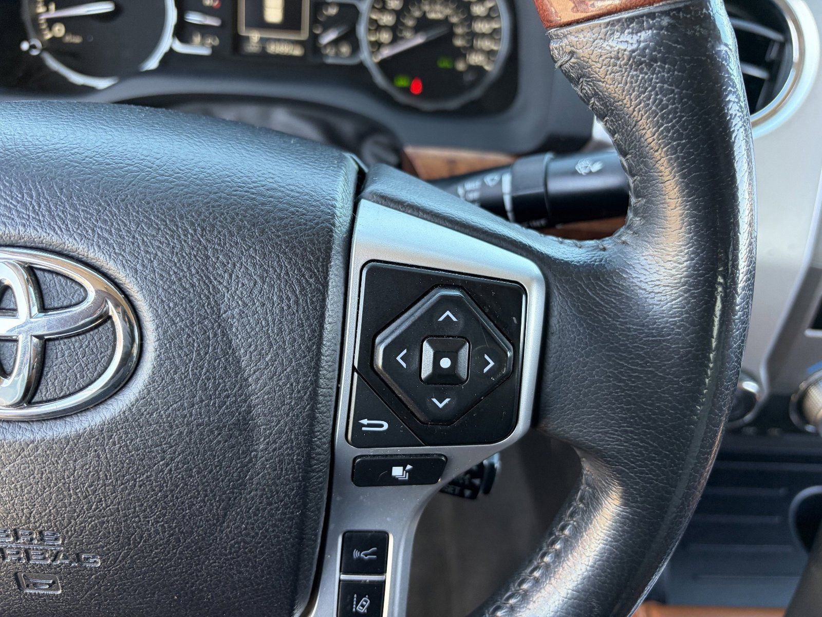 2021 Toyota Tundra 1794 Edition - Photo 25
