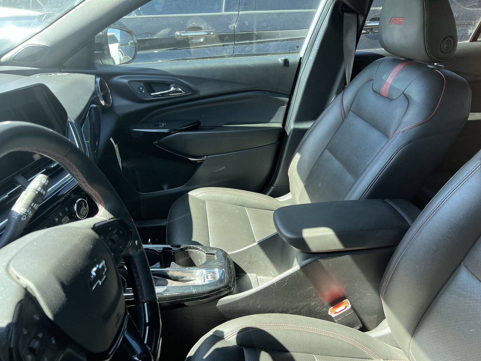 2025 Chevrolet Trax RS - Photo 11