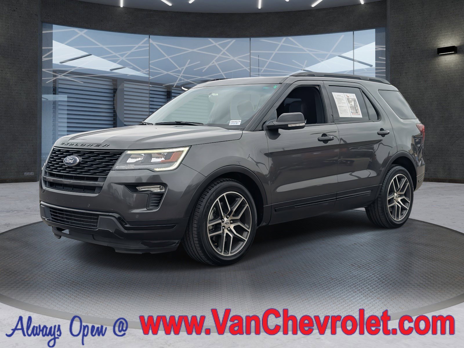 2019 Ford Explorer Sport's photo