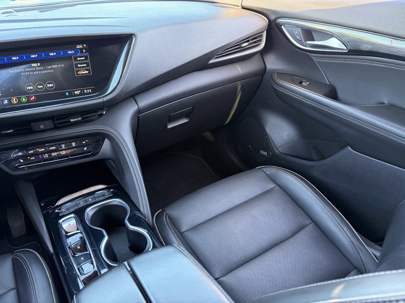2022 Buick Envision Essence - Photo 17