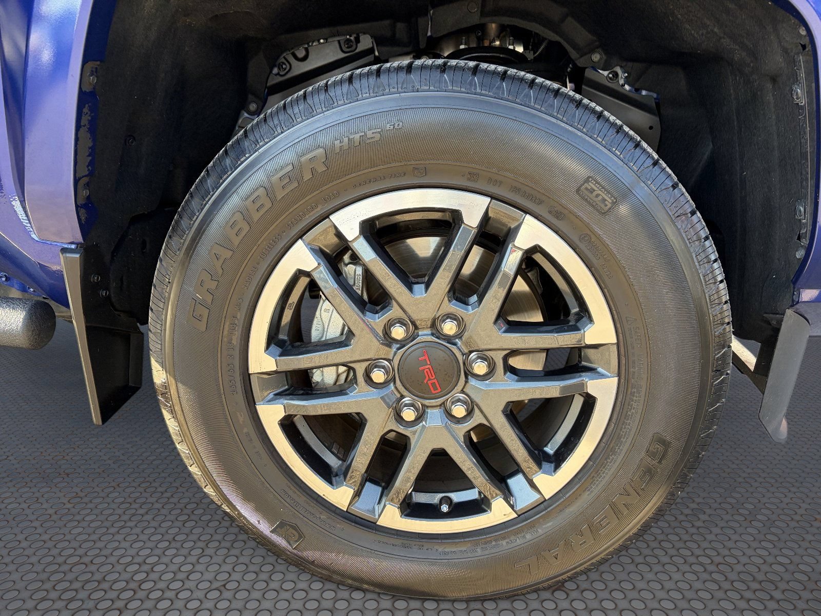 2024 Toyota Tacoma TRD Sport - Photo 11