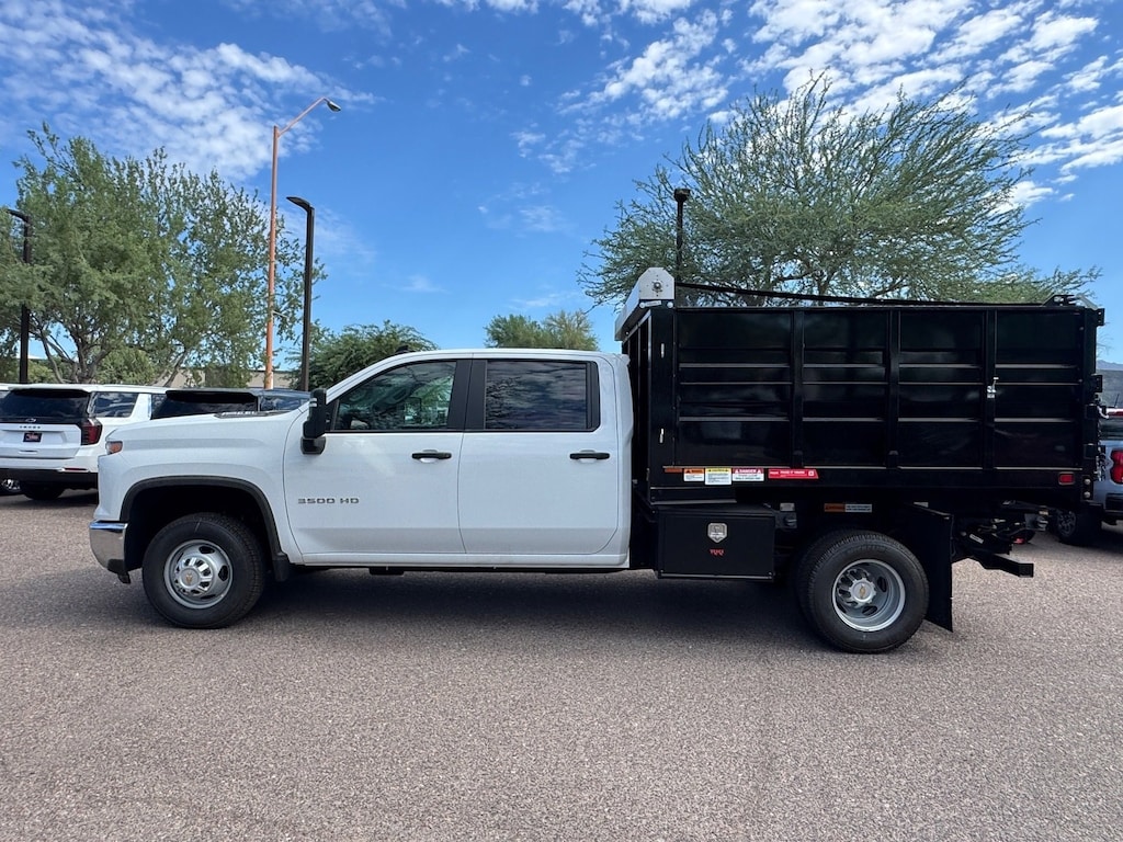 New 2025 Chevrolet Silverado 3500 HD Chassis Cab Work Truck Truck Crew Cab