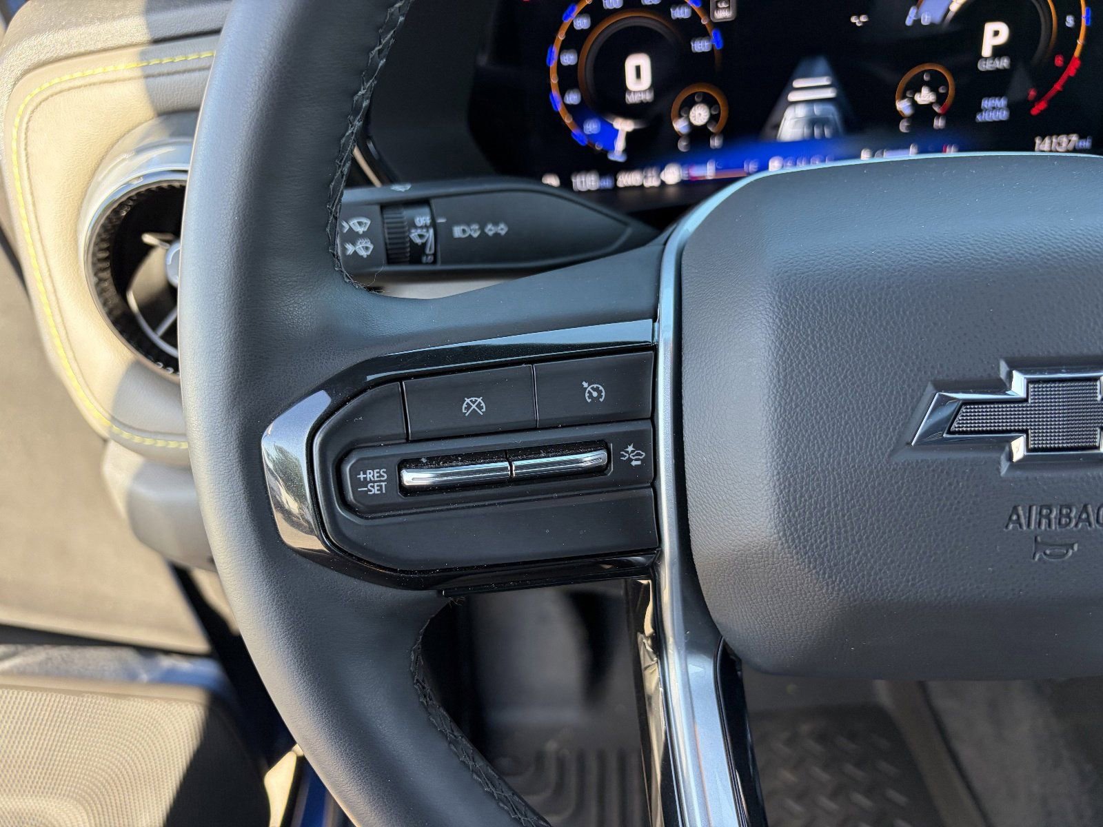 2025 Chevrolet Colorado ZR2 - Photo 25