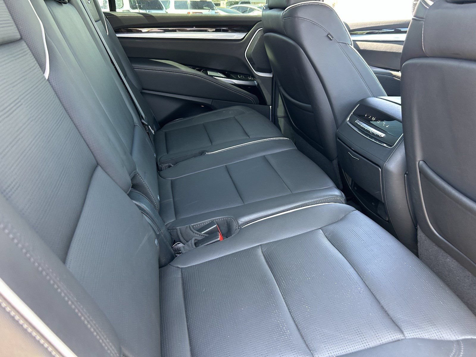2025 Cadillac Escalade ESV Premium Luxury - Photo 14