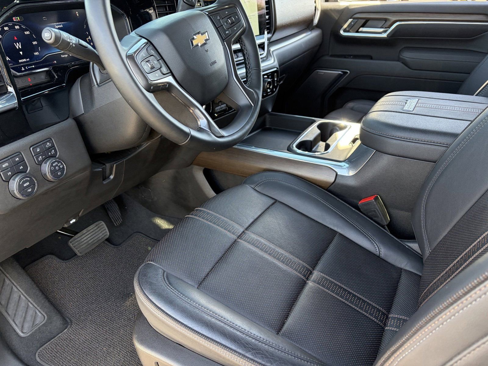 2025 Chevrolet Silverado 3500HD High Country - Photo 19