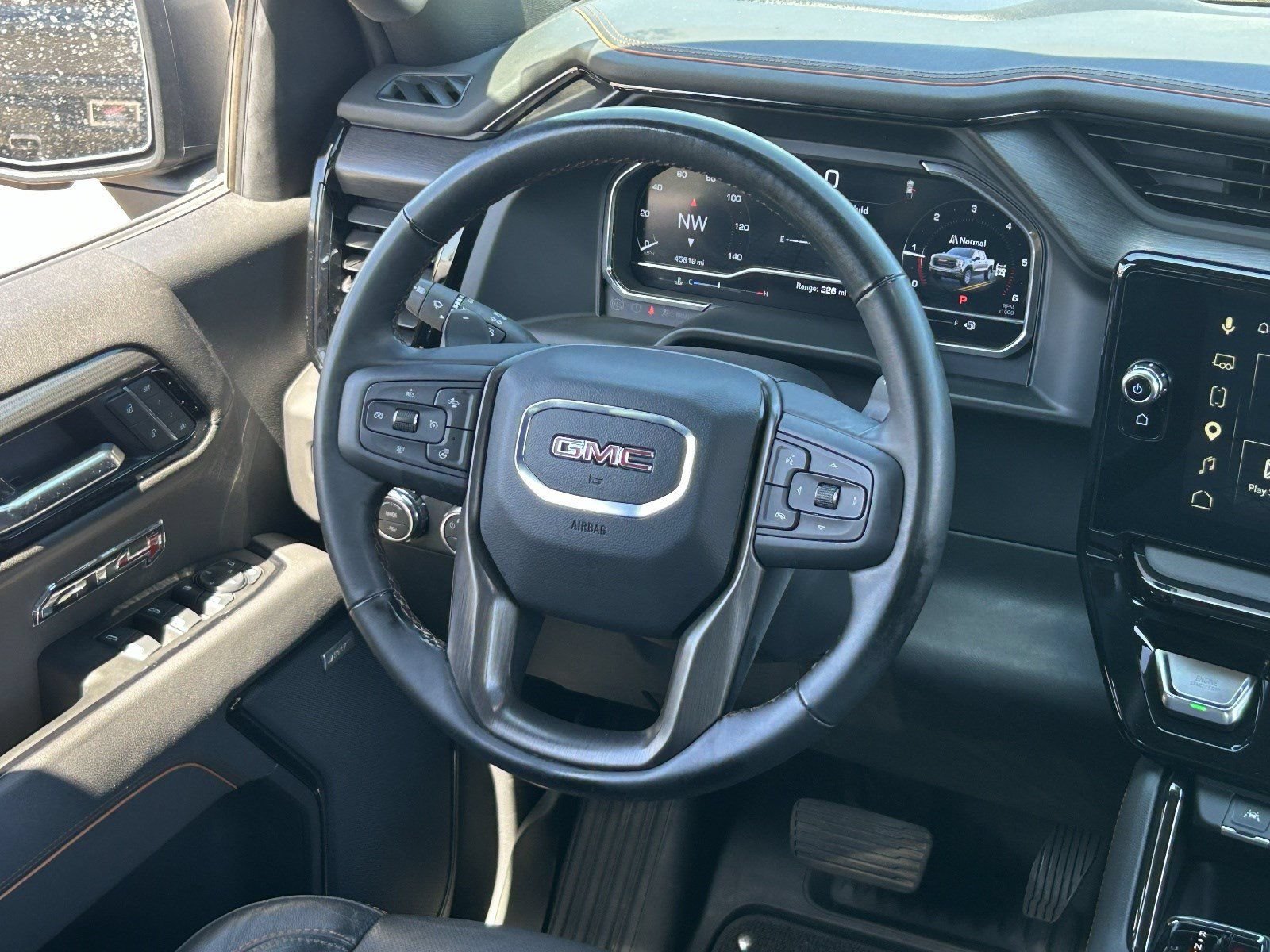 2025 GMC Sierra 1500 AT4 - Photo 17