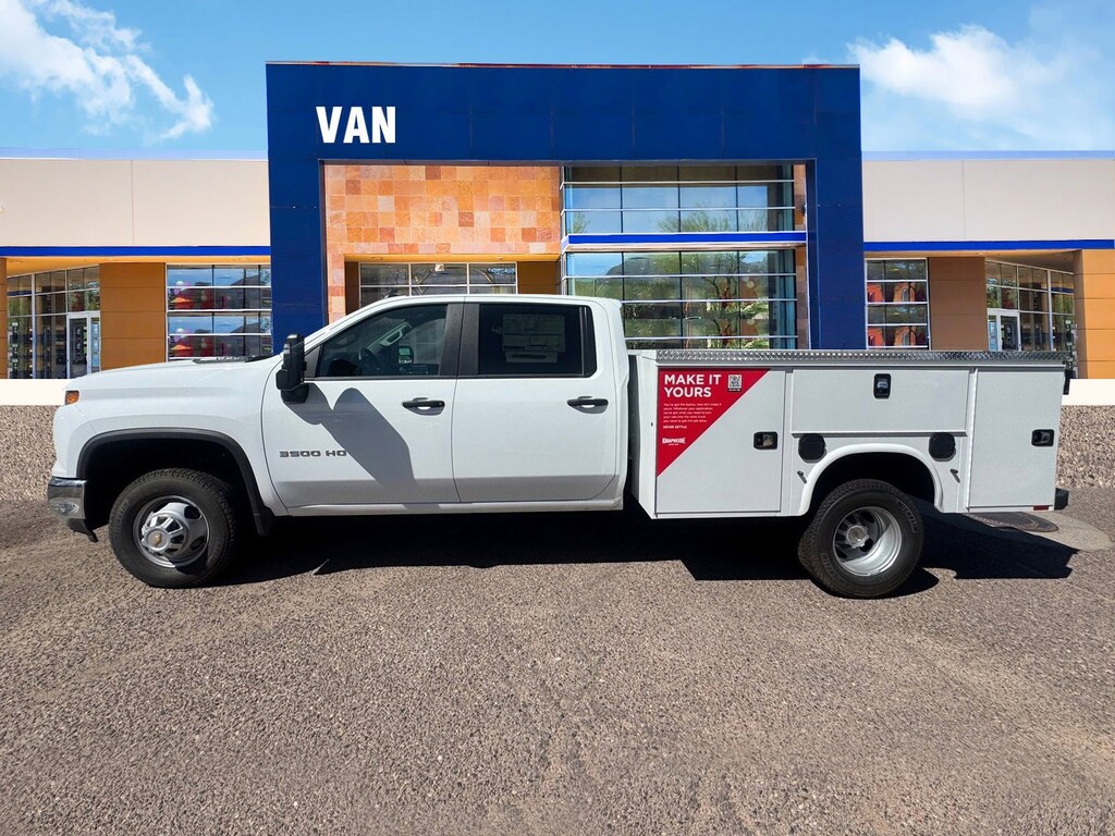 New 2025 Chevrolet Silverado 3500 HD Chassis Cab Work Truck Truck Crew Cab