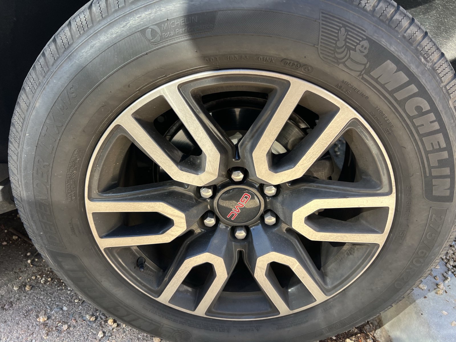 2021 GMC Yukon AT4 - Photo 7