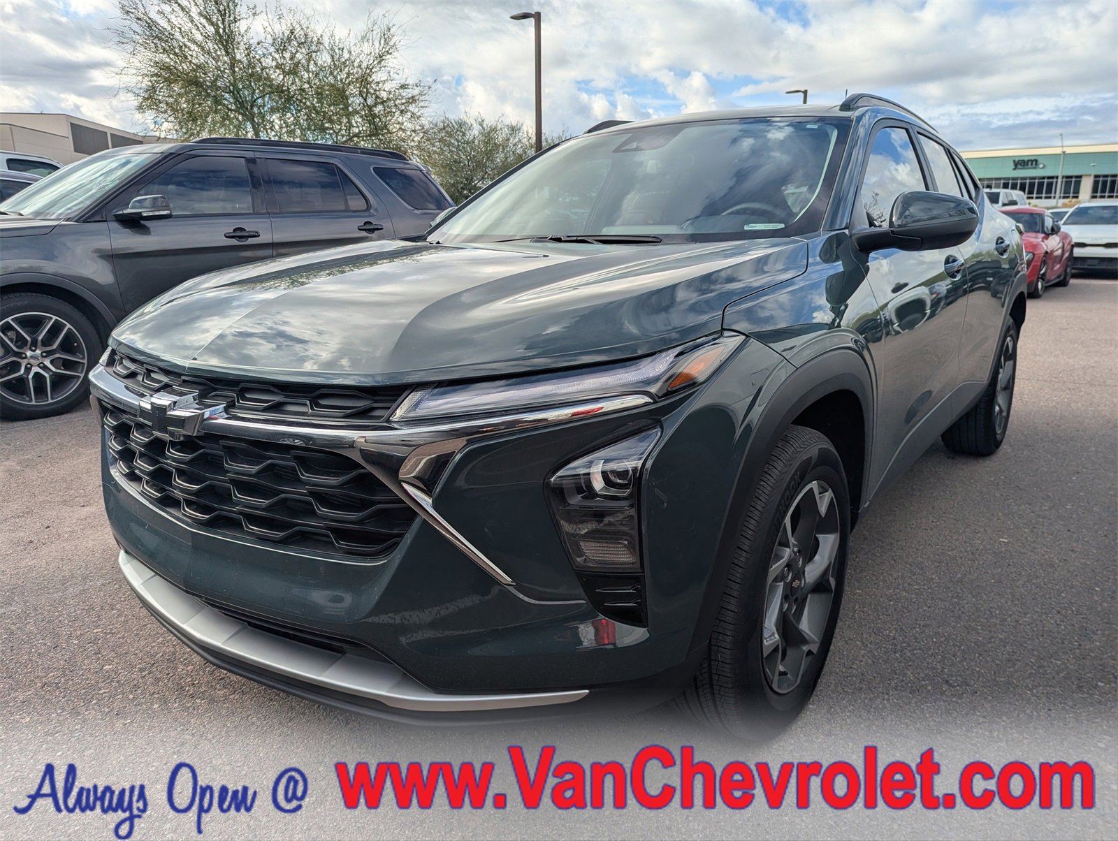 2025 Chevrolet Trax LT's photo